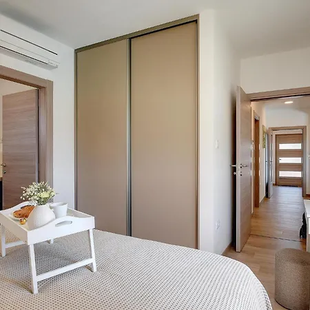 Moraceae Holiday home Pula