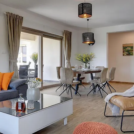 Moraceae Holiday home Pula