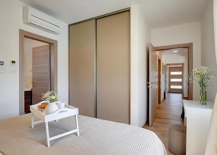 Moraceae Будинок відпочинку Пула