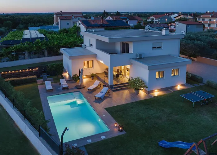 펜션 Moraceae 풀라