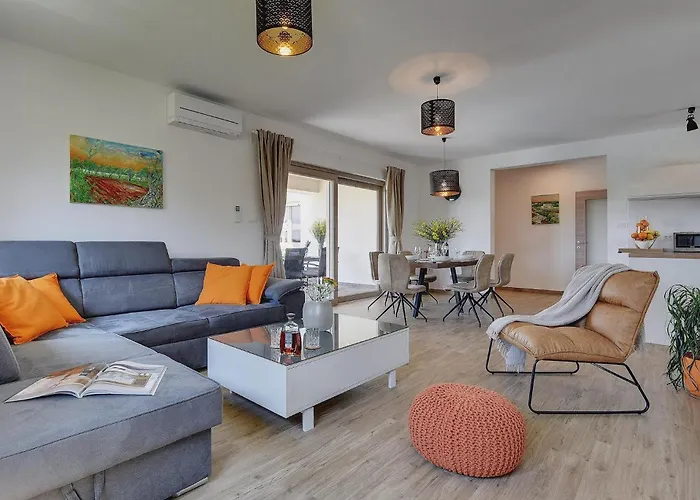 펜션 Moraceae 풀라