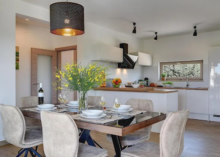 Moraceae * Πούλα